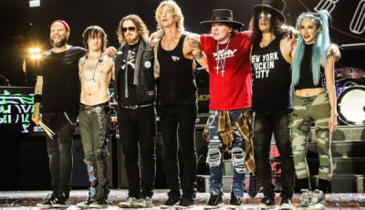 &Oacute;ri&aacute;si internetes rekordot d&ouml;nt&ouml;tt a Guns N&#039; Roses