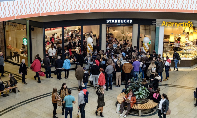 M&aacute;r csak alig egy &oacute;r&aacute;t kell utaznunk, ha Starbucks k&aacute;v&eacute;ra v&aacute;gyunk