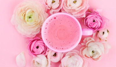 R&oacute;zsasz&iacute;n őr&uuml;ltek figyelem! Meg&eacute;rkezett a Pink Latte!