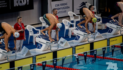 Olimpiai &eacute;s vil&aacute;gbajnokok a kaposv&aacute;ri medenc&eacute;kben - D&uuml;b&ouml;r&ouml;g az &Uacute;sz&oacute; OB - GAL&Eacute;RIA