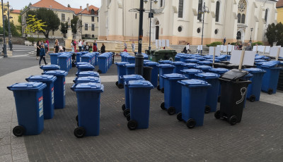 Ilyet m&eacute;g nem l&aacute;tt&aacute;l! Kuk&aacute;k lept&eacute;k el a Kossuth teret