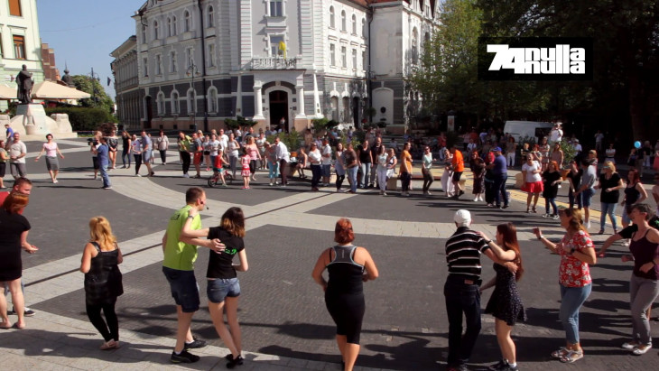 Salsa flashmobbal ünnepelték a Tánc világnapját a Kossuth téren - VIDEÓ