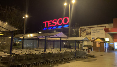 Ism&eacute;t felr&ouml;ppent: Kivonulhat a Tesco Magyarorsz&aacute;gr&oacute;l