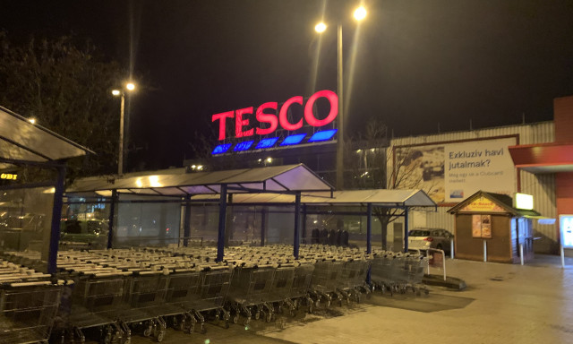 Ism&eacute;t felr&ouml;ppent: Kivonulhat a Tesco Magyarorsz&aacute;gr&oacute;l