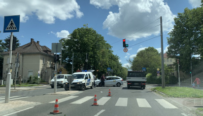 Baleset a 48-ason - Egy taxis &uuml;tk&ouml;z&ouml;tt a Munk&aacute;csyn&aacute;l