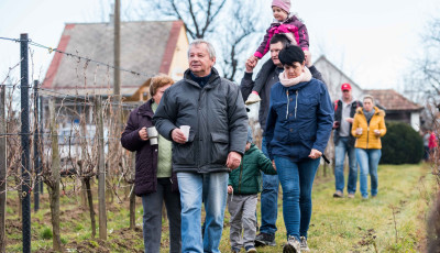 12. H&aacute;rom kir&aacute;lyok t&uacute;ra hangulatk&eacute;pek