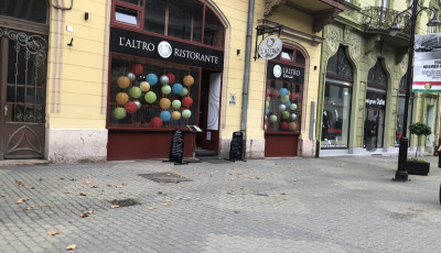 V&eacute;ge a ki&uuml;lős időszaknak! - T&ouml;bb helyen m&aacute;r elbontott&aacute;k a belv&aacute;rosi teraszokat!