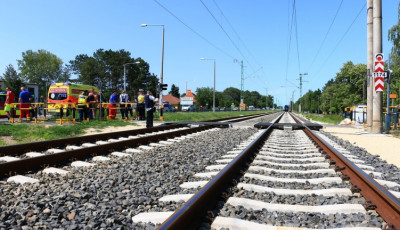 Hal&aacute;los g&aacute;zol&aacute;s Si&oacute;fokon &ndash; Idősebb f&eacute;rfi l&eacute;pett a vonat el&eacute;