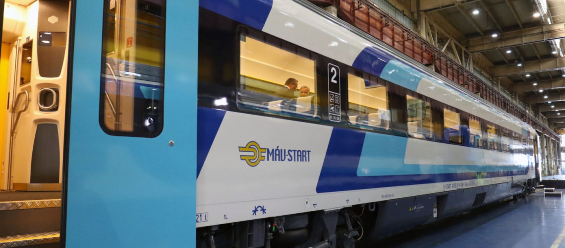 Ilyen menő InterCity+ vonatokkal csapathatjuk mostant&oacute;l a Balatonon