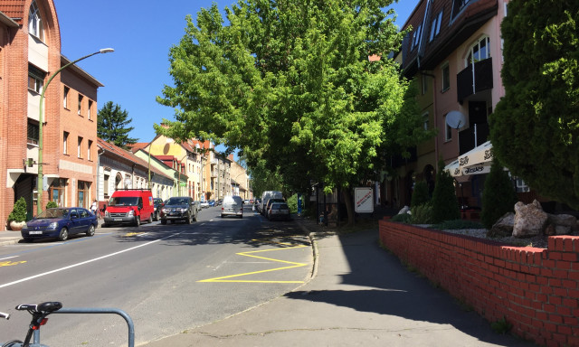 T&ouml;bb &uuml;zletet is p&ouml;ce szag b&uuml;ntet a Z&aacute;rda utc&aacute;ban