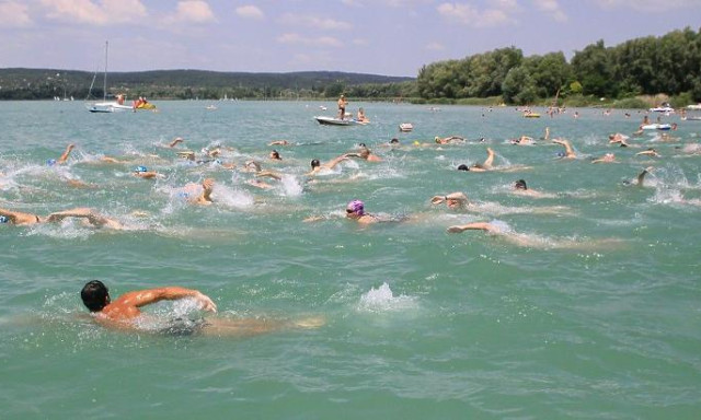 Szombaton Balaton-&aacute;t&uacute;sz&aacute;s!