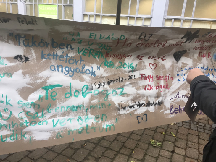Kortárs költészetbe öltöztették az Európa parkot
