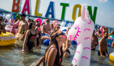 Viszl&aacute;t Zam&aacute;rdi? K&ouml;lt&ouml;zhet j&ouml;vőre a Balaton Sound