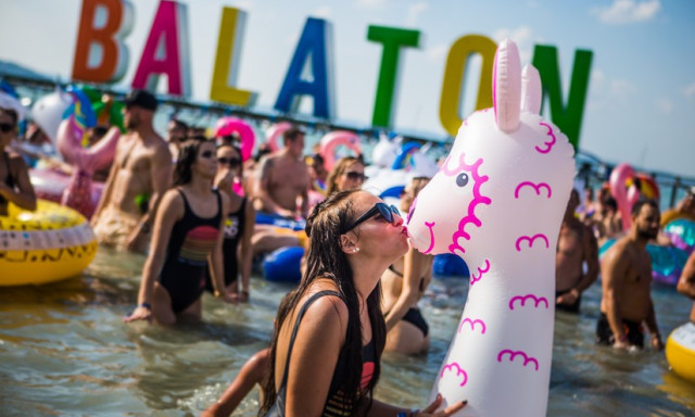 Viszl&aacute;t Zam&aacute;rdi? K&ouml;lt&ouml;zhet j&ouml;vőre a Balaton Sound