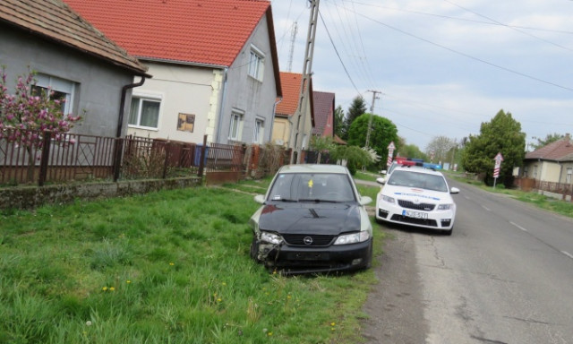 Kivitte a tűzcsapot &eacute;s az &aacute;rokba csap&oacute;dott, majd leszerelte a rendsz&aacute;mot &eacute;s elmenek&uuml;lt