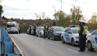 Rendőrs&eacute;gi razzia volt p&eacute;nteken Kaposv&aacute;ron