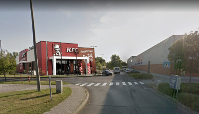 Csak pletyka, vagy t&eacute;nyleg &eacute;rkezhet a KFC Kaposv&aacute;rra?