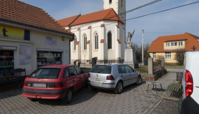 Elk&ouml;t&ouml;tte a főn&ouml;k kocsij&aacute;t, &ouml;ssze is t&ouml;rte mik&ouml;zben elment pi&aacute;&eacute;rt munkaidőben