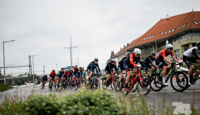 &Iacute;gy startolt el Kaposv&aacute;rr&oacute;l a Tour de Hongrie mezőnye - GAL&Eacute;RIA