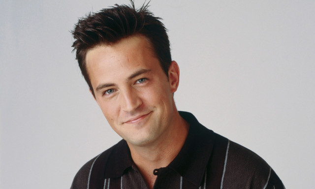 Meghalt Matthew Perry, a J&oacute;bar&aacute;tok Chandlerje