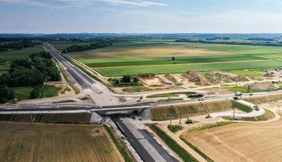 Elk&eacute;sz&uuml;lt a kaposf&uuml;redi fel&uuml;lj&aacute;r&oacute; a 67-esen, mindk&eacute;t s&aacute;vot haszn&aacute;lhatj&aacute;k az aut&oacute;sok