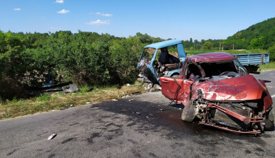 Hal&aacute;los &aacute;ldozata is van a d&eacute;lut&aacute;n a P&eacute;csi utc&aacute;ban t&ouml;rt&eacute;nt aut&oacute;balesetnek - Vide&oacute;val